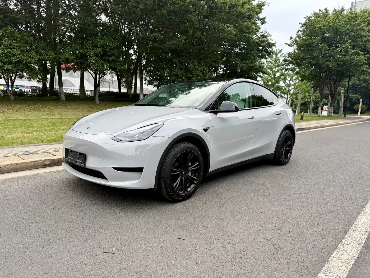 Tesla Model Y 2023 Rear-Wheel Drive Edition
