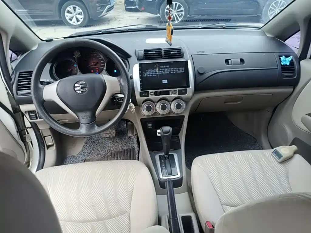 Everus S1 2016 2014 1.3L Automatic Comfort Edition