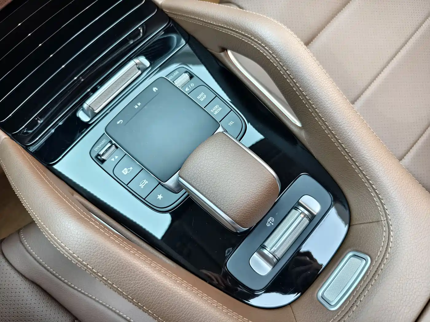 MERCEDES-BENZ GLS