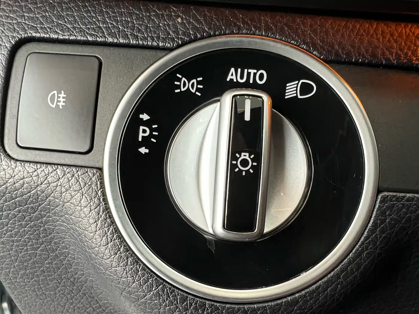 Mercedes-Benz E-Class 2015 E 260 L Sport Luxury фото 30