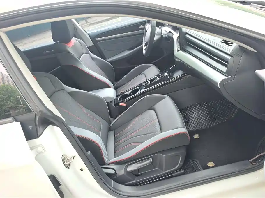 Volkswagen Lamando 2025 Lamando L 280TSI DSG Glamour Edition фото 8