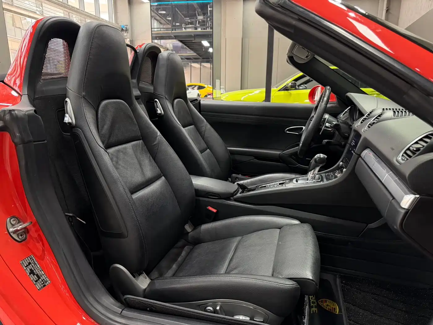 Porsche 718 2018 Boxster 2.0T фото 8