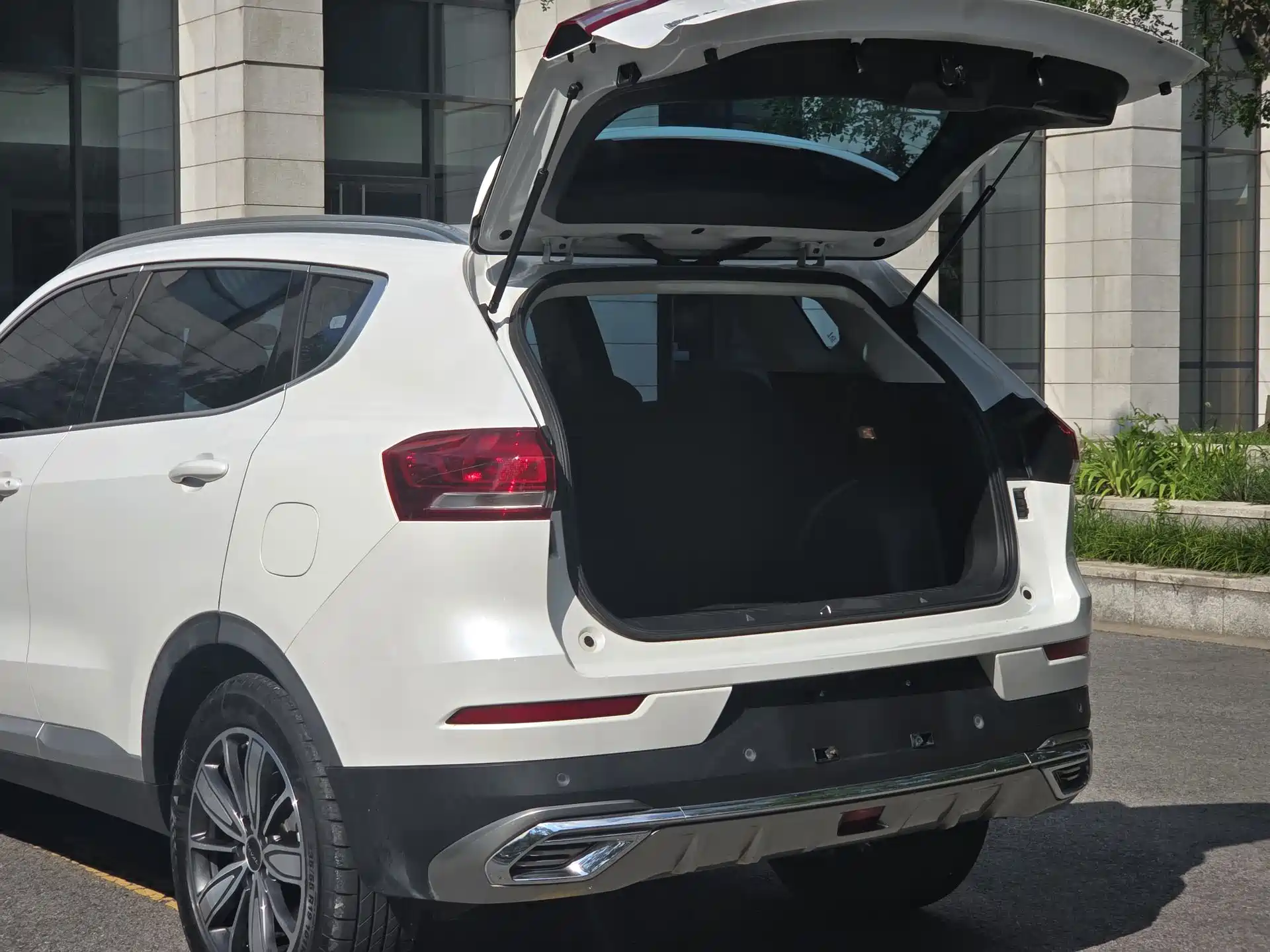 Фото 23 - Haval H6