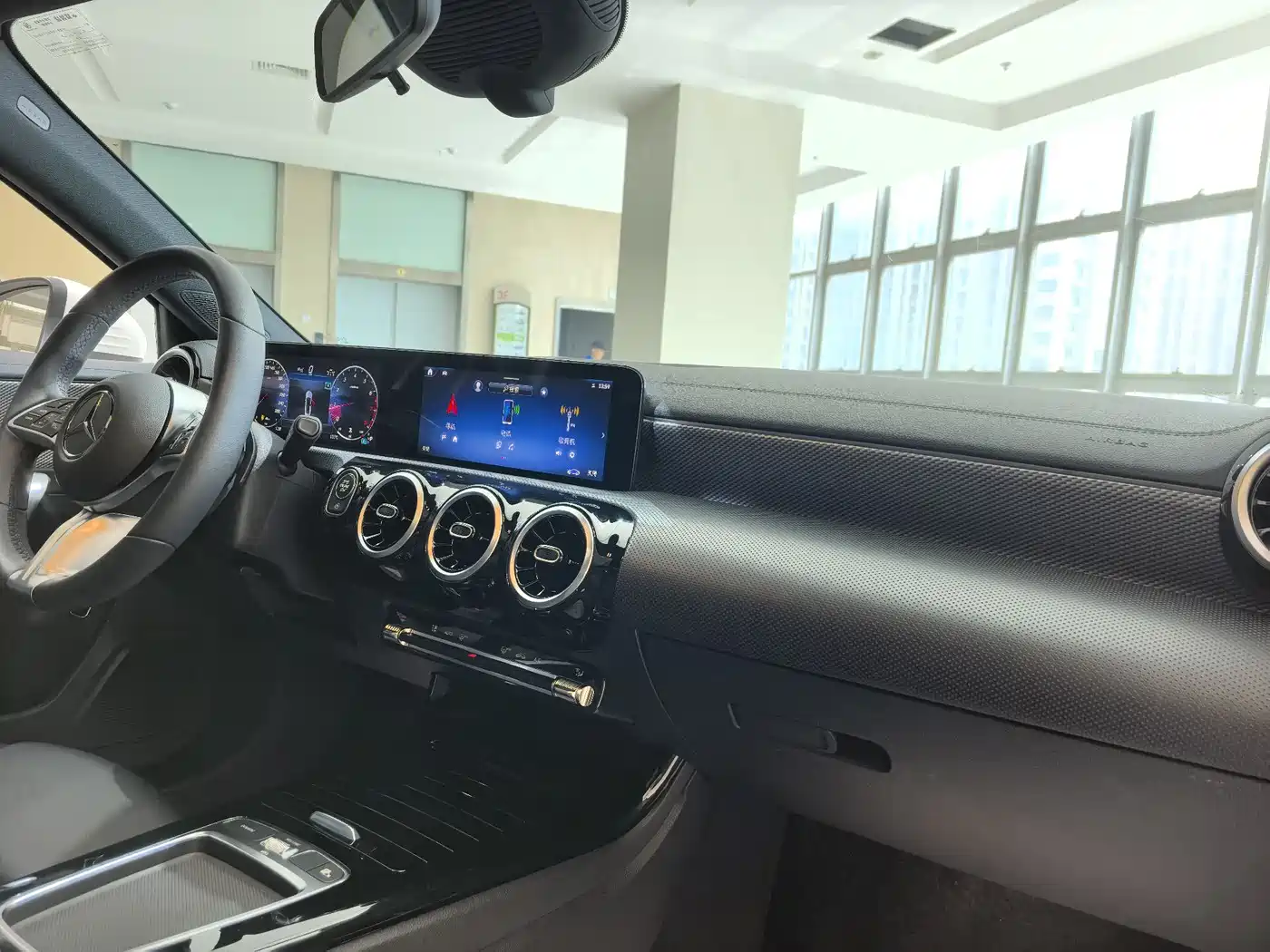 Mercedes-Benz A-Class 2023 A 180 L фото 12