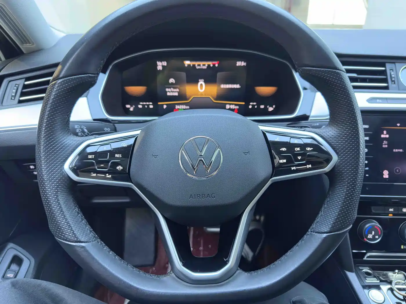 Volkswagen Magotan 2023 2 Million Units Commemorative Edition 280TSI DSG Comfort фото 12