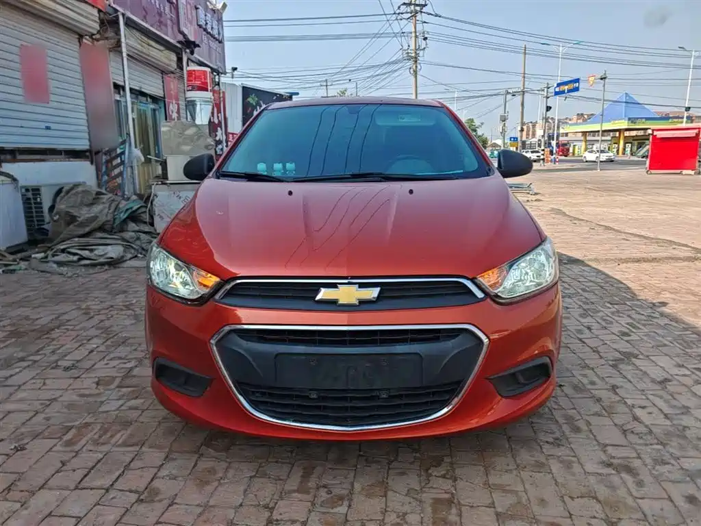 Chevrolet Aveo 2014 Hatchback 1.4SL MT Comfort Edition фото 3