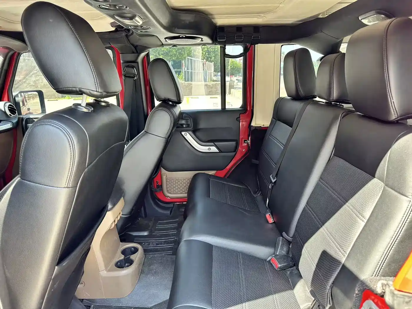Jeep Wrangler 2012 2011 Model 3.8L Sahara 4-Door