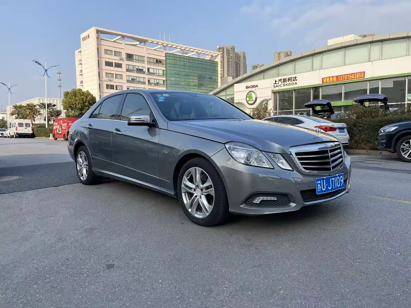 Mercedes-Benz E-Class (Import) 2010 E 260 CGI Fashion фото 3