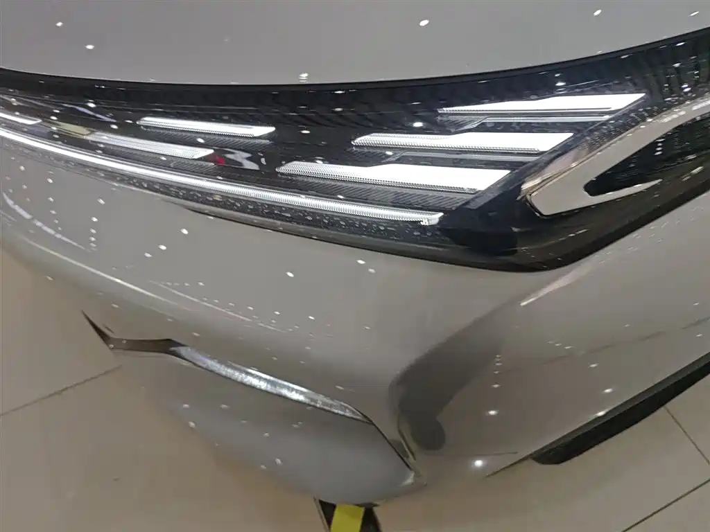 Geely Galaxy Galaxy Starship 7 EM-i 2025 Model 120km Voyage+ Edition фото 18