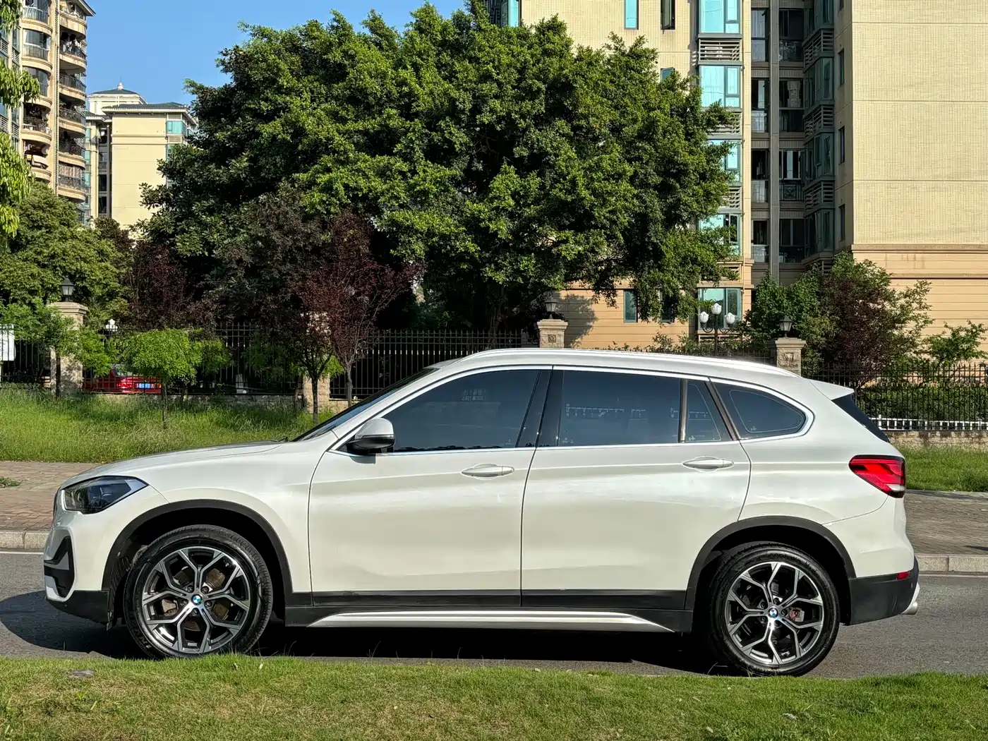 BMW X1 2020 sDrive20Li Premium Edition фото 4