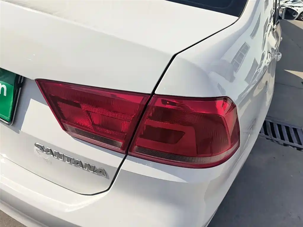 Volkswagen Santana 2015 1.4L Manual Trend Edition фото 8