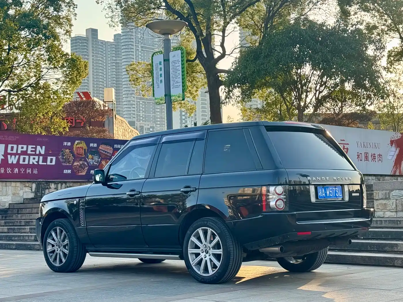 Land Rover Range Rover 2012 5.0 SC V8 фото 4