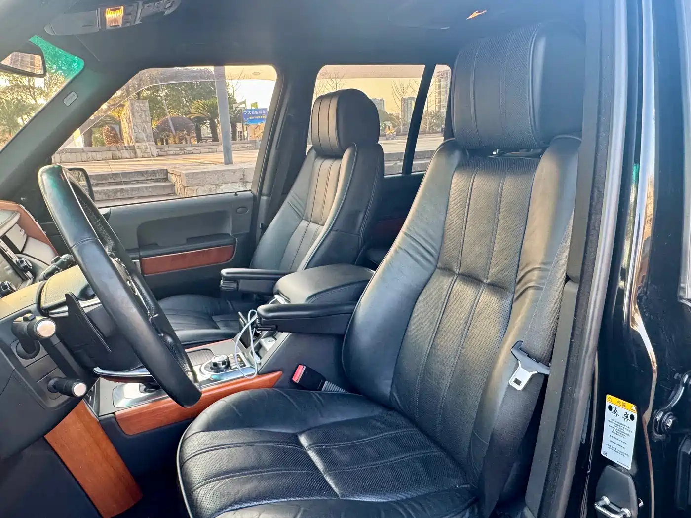 Land Rover Range Rover 2012 5.0 SC V8 фото 8
