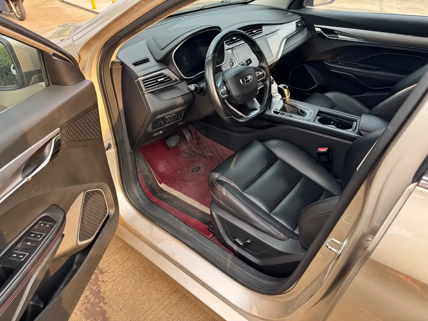 Фото 8 - Geely Binrui