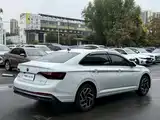 Photo 4 - Volkswagen Sagitar