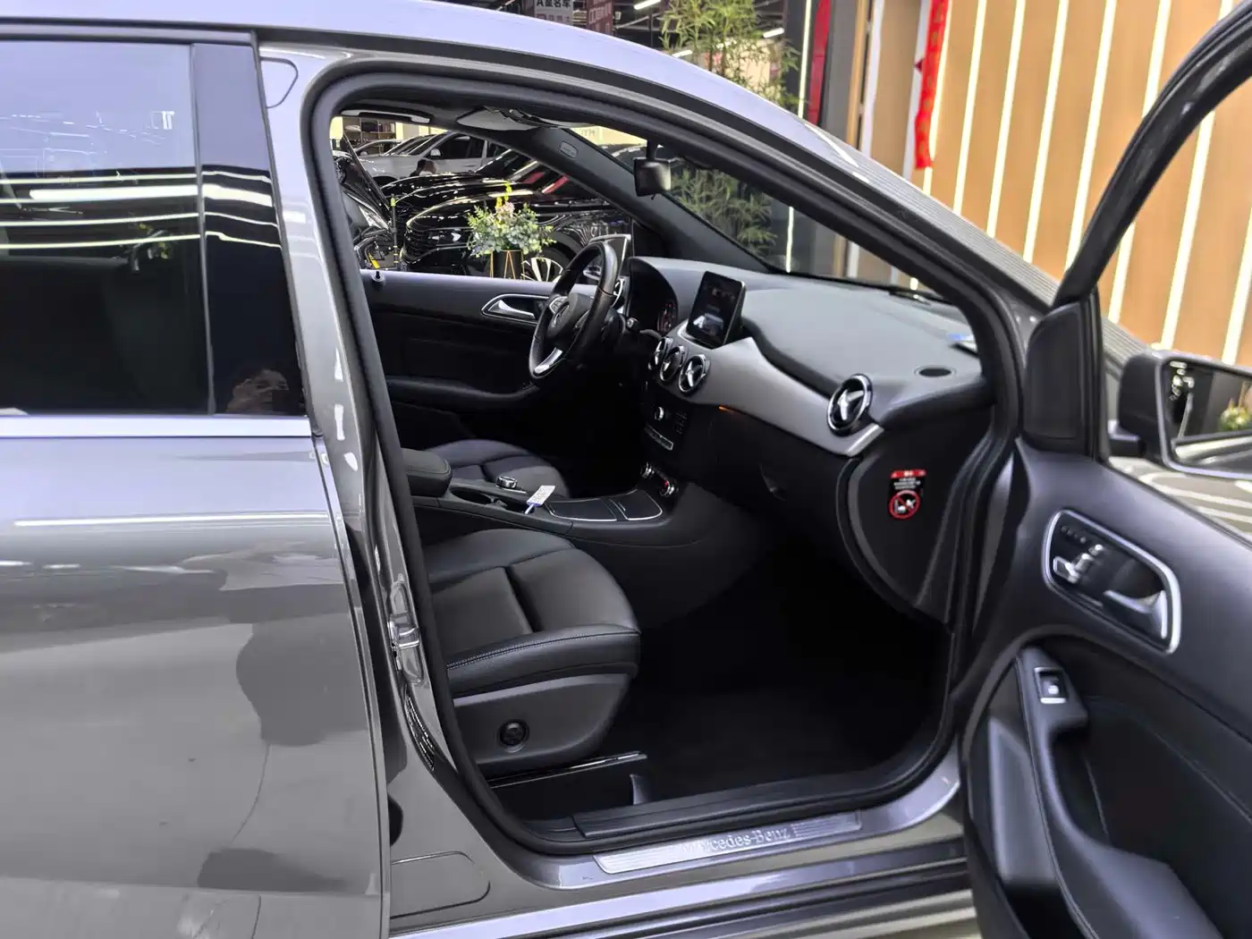 Mercedes-Benz B-Class 2019 B 200 Fashion фото 14