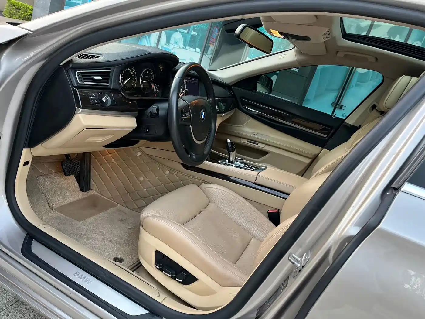 BMW 7 Series 2013 Model 730Li Luxury фото 7