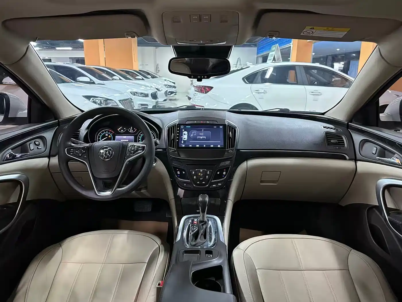 Buick Regal 2015 2.0L Elite Fashion Model фото 4