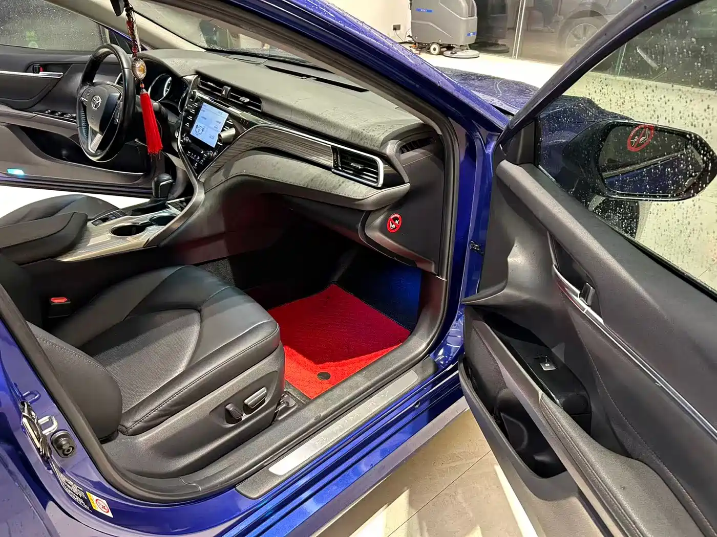 Toyota Camry 2019 Hybrid 2.5HG Luxury Edition China V фото 16