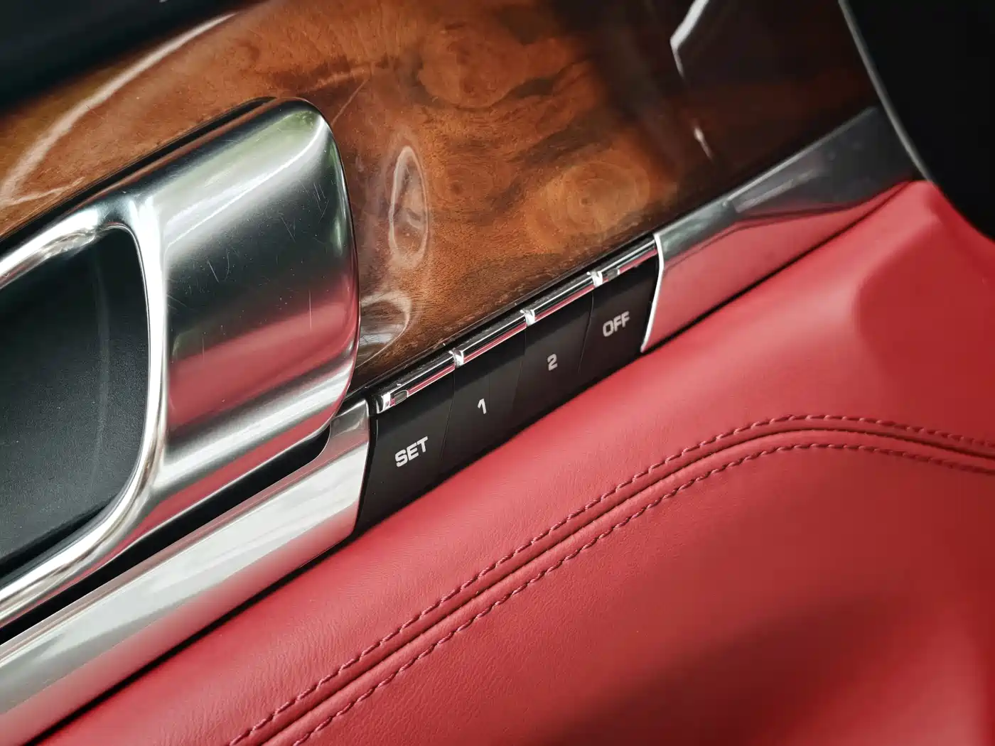 Porsche Panamera 2010 Panamera 3.6L фото 23