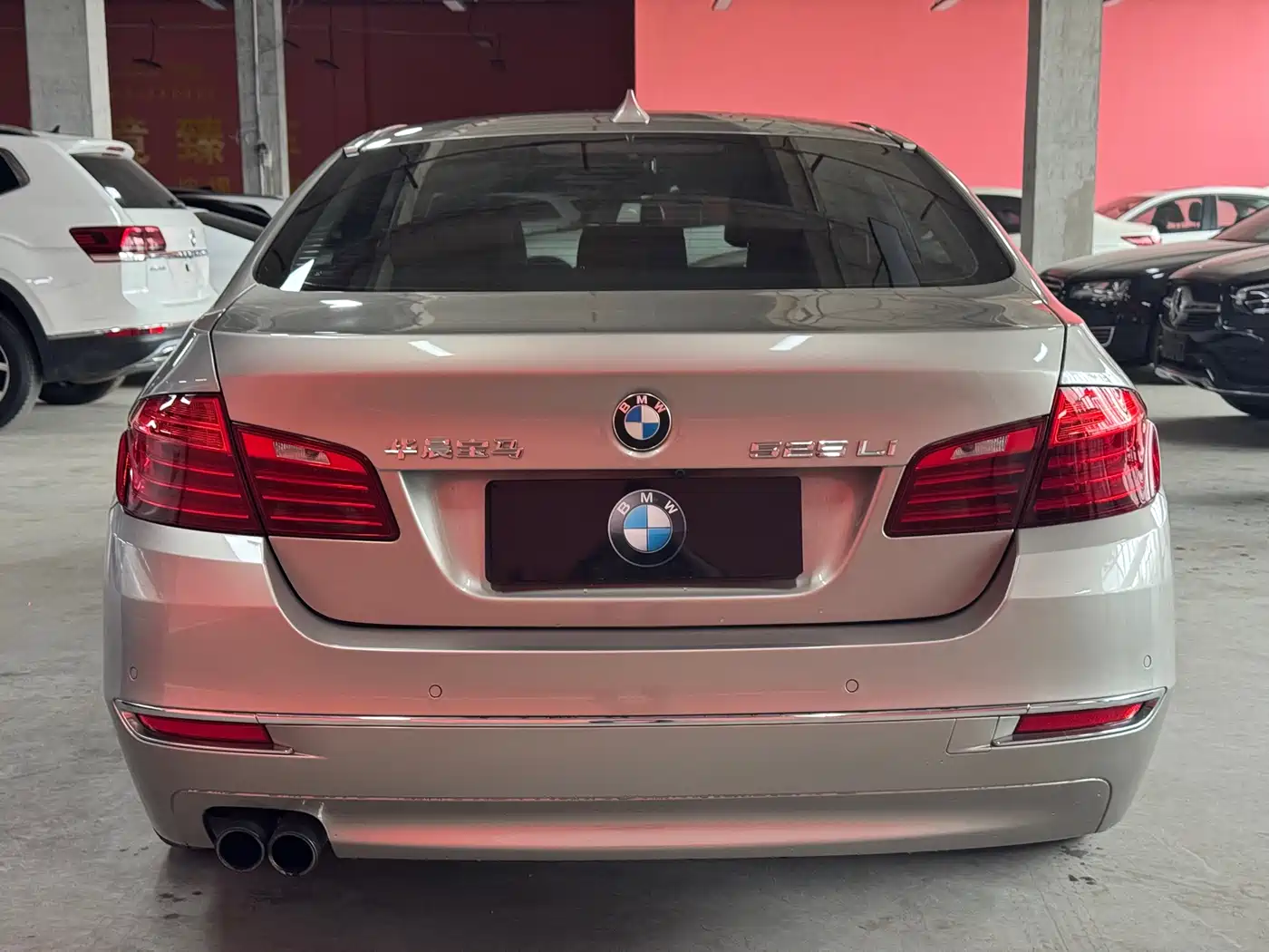 BMW 5 Series 2014 525Li Luxury Design Package фото 4