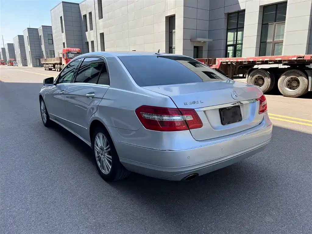 Mercedes-Benz E-Class 2013 Model E 260 L CGI Elegance фото 5