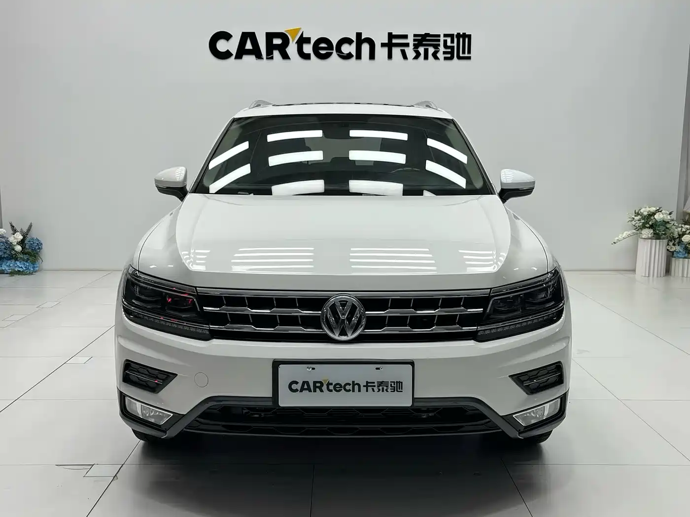Volkswagen Tiguan L 2017 380TSI Automatic 4WD Luxury Edition фото 2
