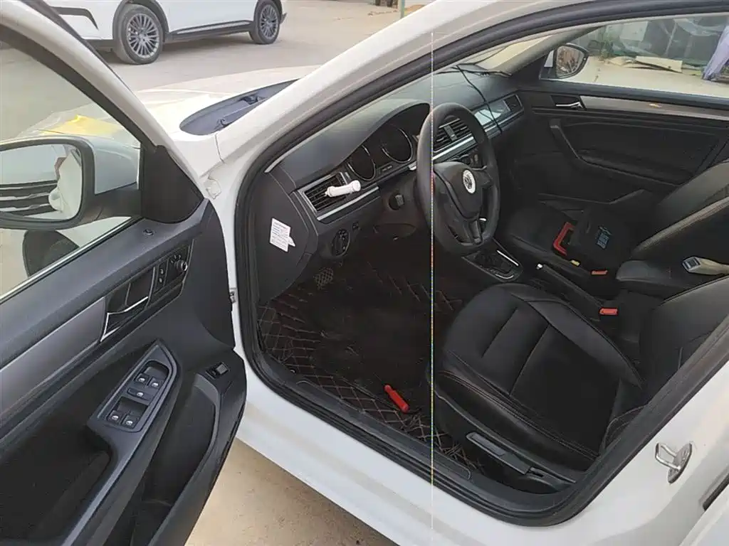 Volkswagen Bora 2017 1.6L Automatic Fashion Edition фото 16