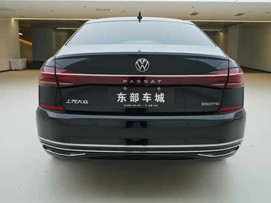 Volkswagen Passat 2024 380TSI Elite Edition фото 12