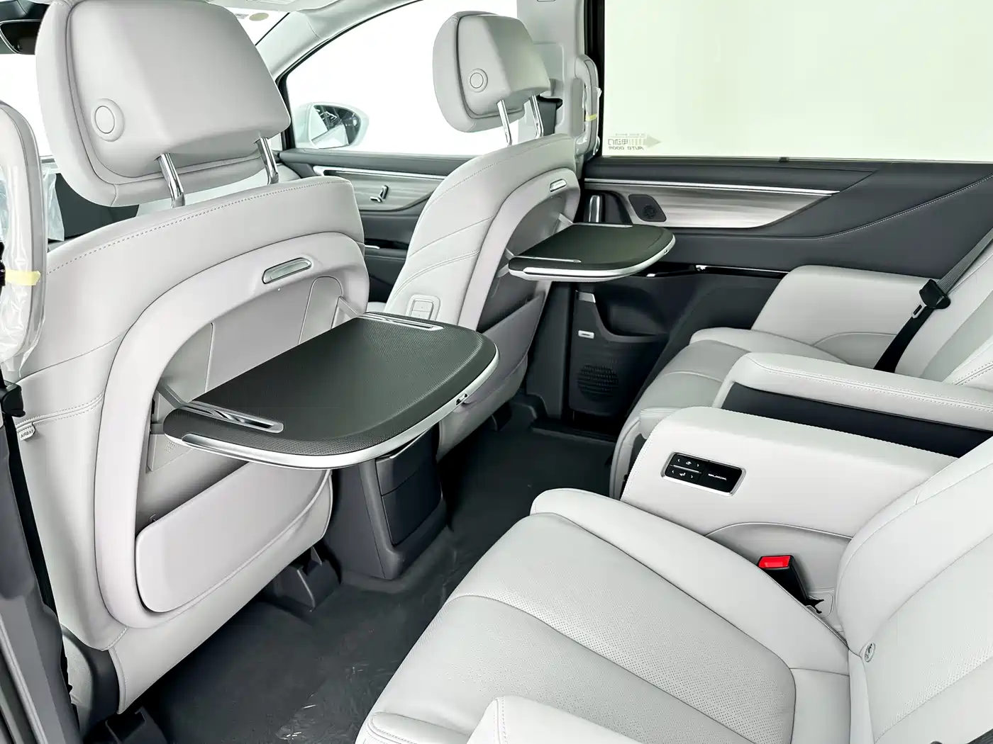 Buick GL8 2025 Land Honor Premium Edition фото 7