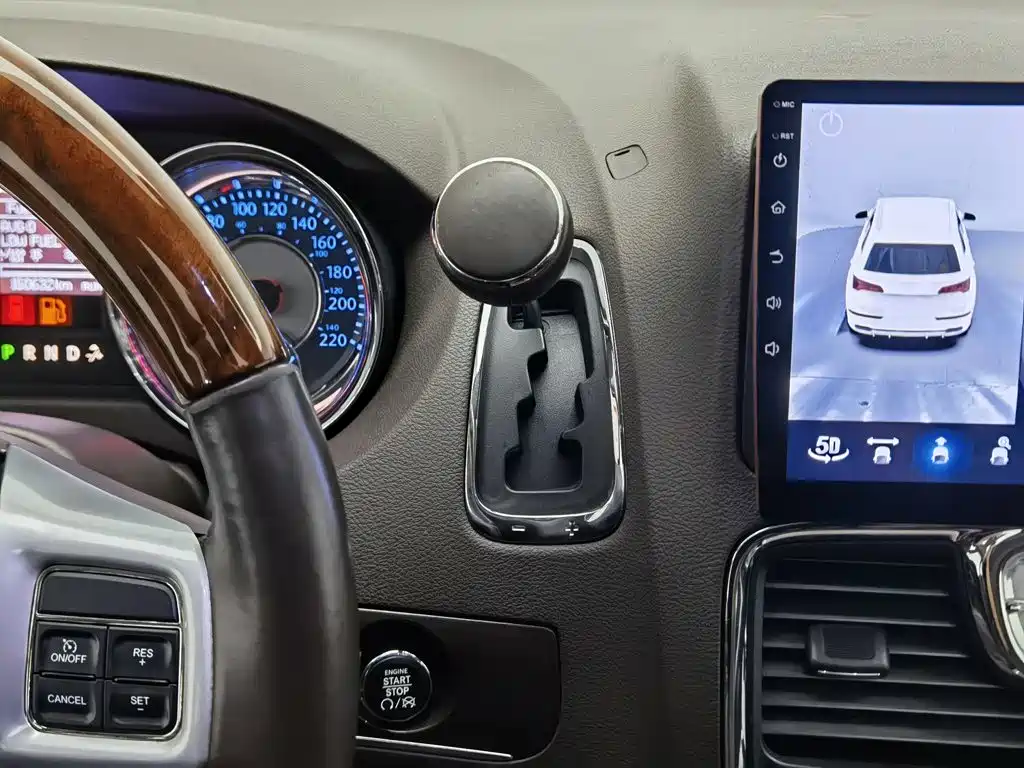 Chrysler Grand Voyager (Import) 2014 2013 3.6L Luxury Edition