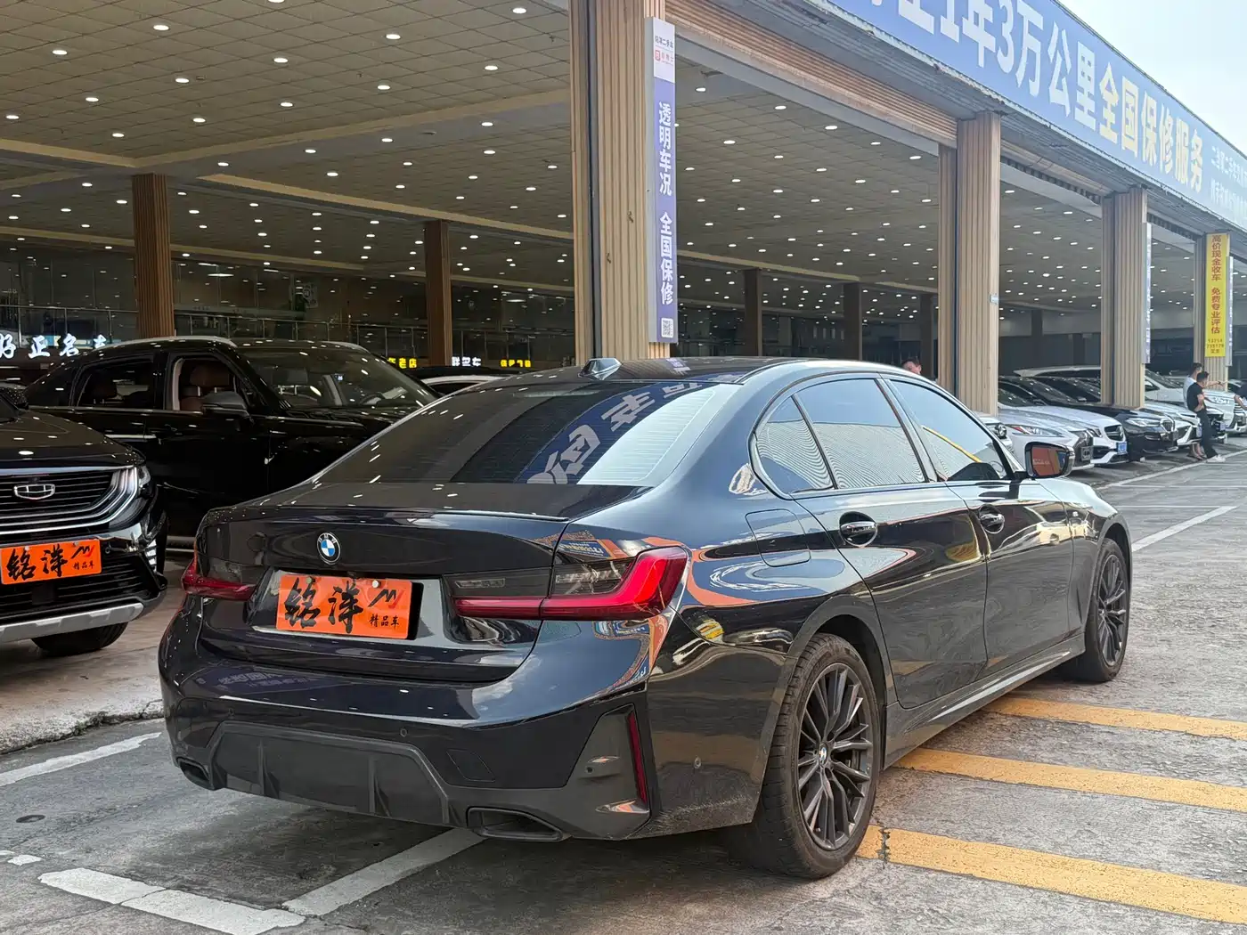 BMW 3 Series 2023 325Li M Sport Black Night Package фото 5