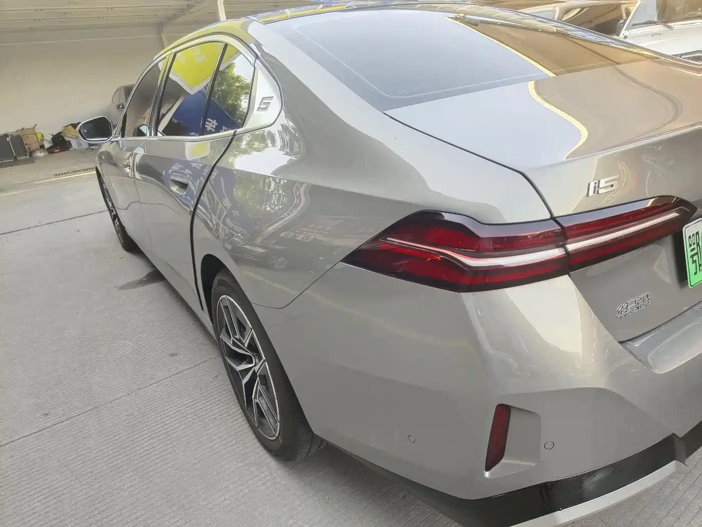 BMW i5 2024 eDrive 35L Premium Model M Sport Package фото 14