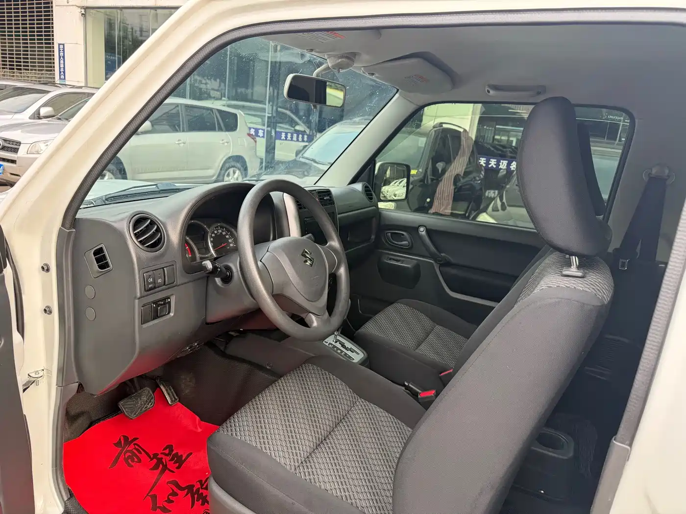 Suzuki Jimny (Import) 2015 2015 1.3 AT JLX