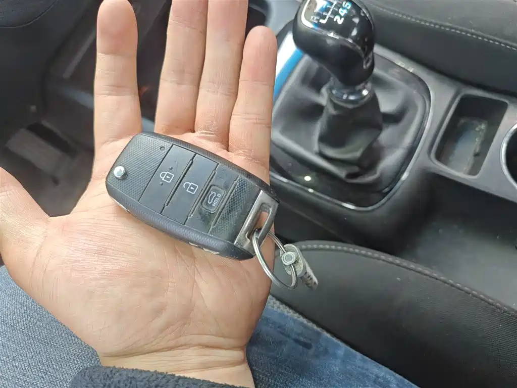 Kia K3 2016 1.6L Manual GLS фото 9