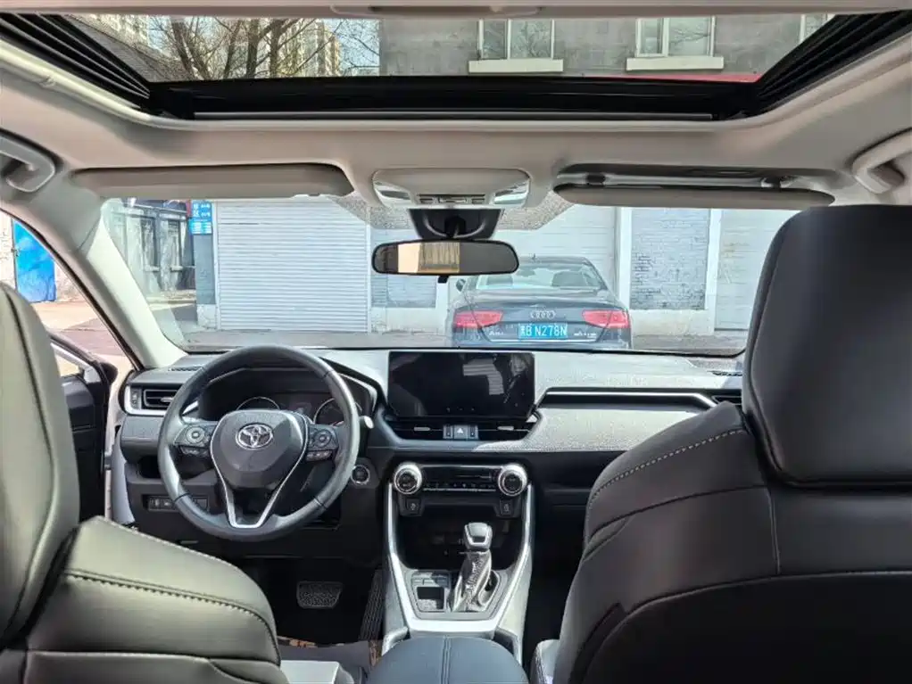 Toyota Wildlander 2024 2.0L CVT 2WD Urban Edition фото 8