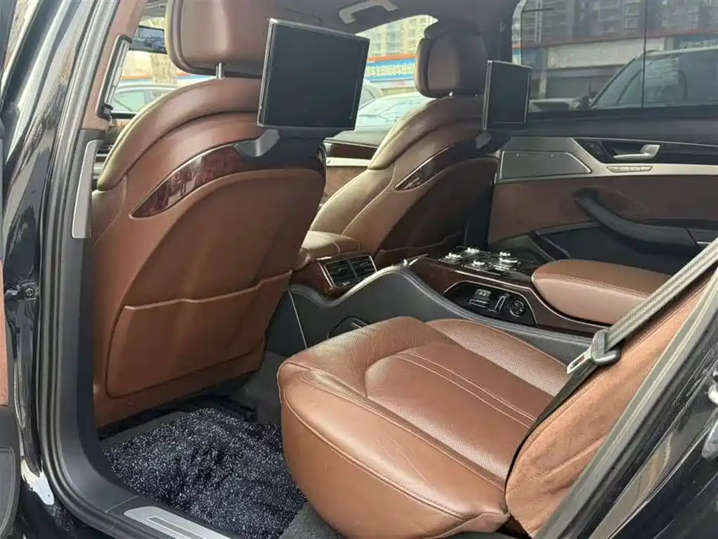 Audi A8 2012 A8L 45 TFSI quattro Luxury фото 8