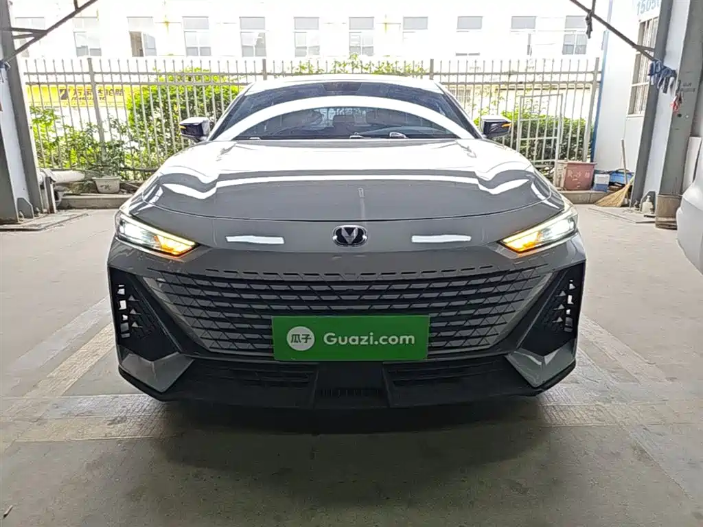 CHANGAN UNI-V