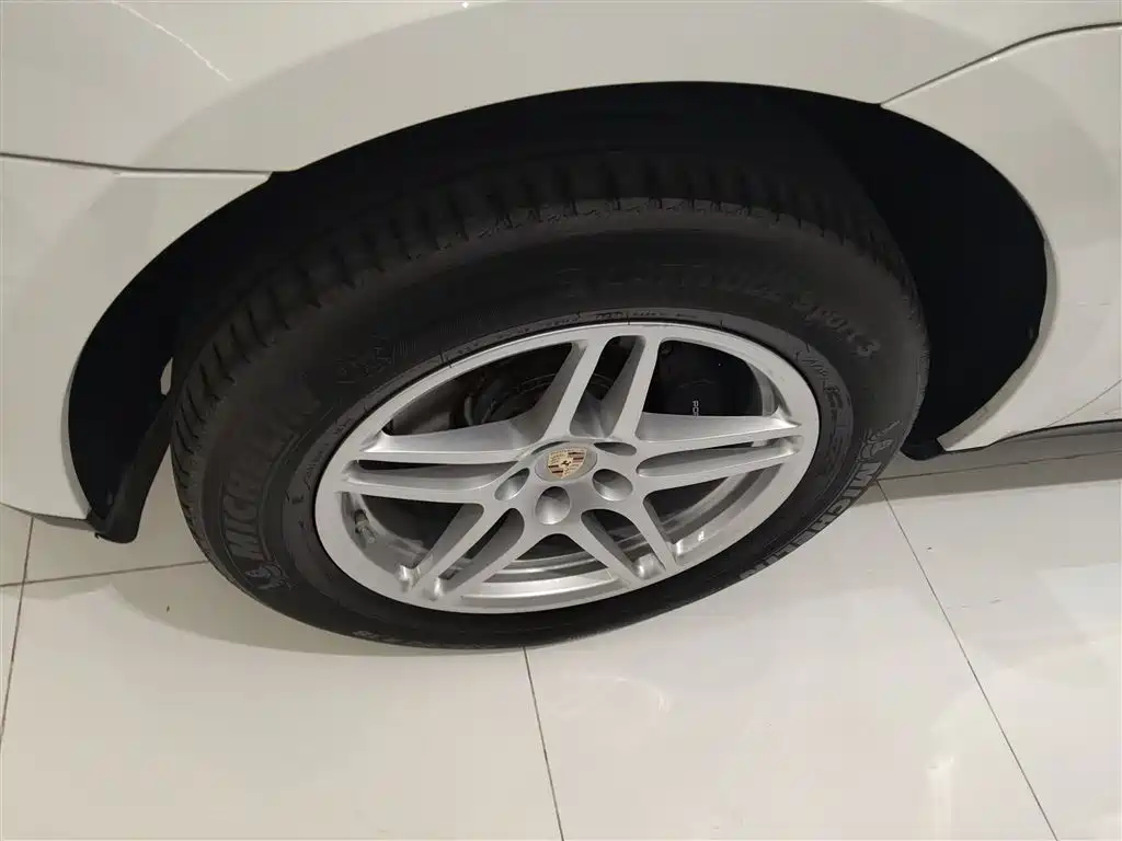 Porsche Macan 2017 Macan 2.0T фото 25