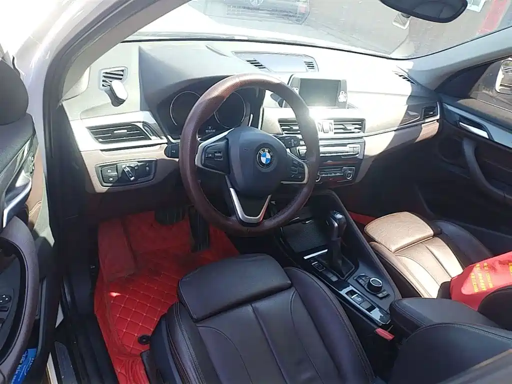 BMW X1 2019 sDrive18Li Premium Model фото 10