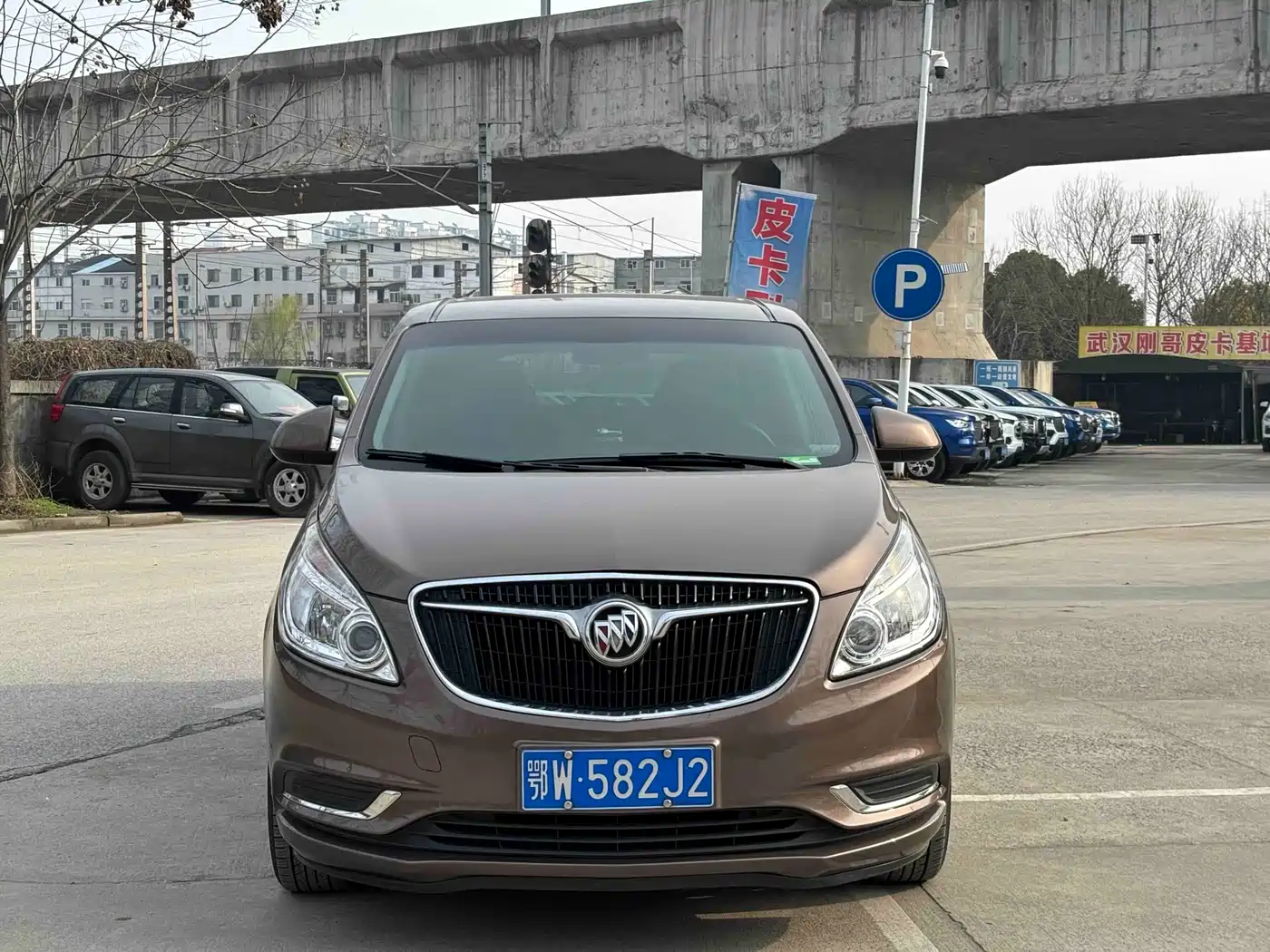 Buick GL8 2018 28T Comfort China VI фото 2
