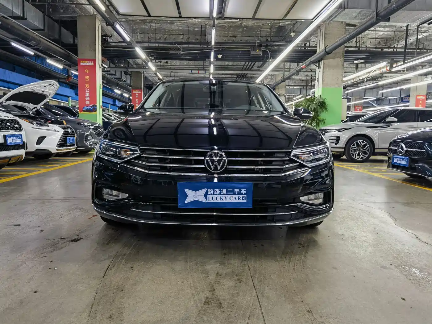 Volkswagen Magotan 2020 330TSI DSG Luxury фото 2