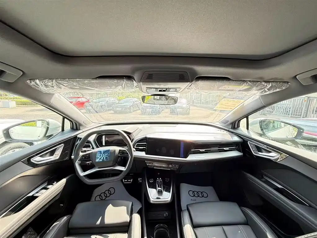 Audi Q4 e-tron 2024 40 e-tron Pioneer Edition фото 11