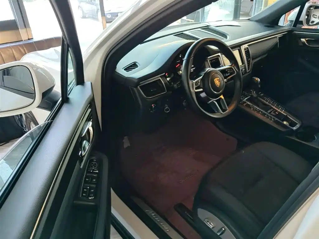 Porsche Macan 2014 Macan 2.0T фото 16