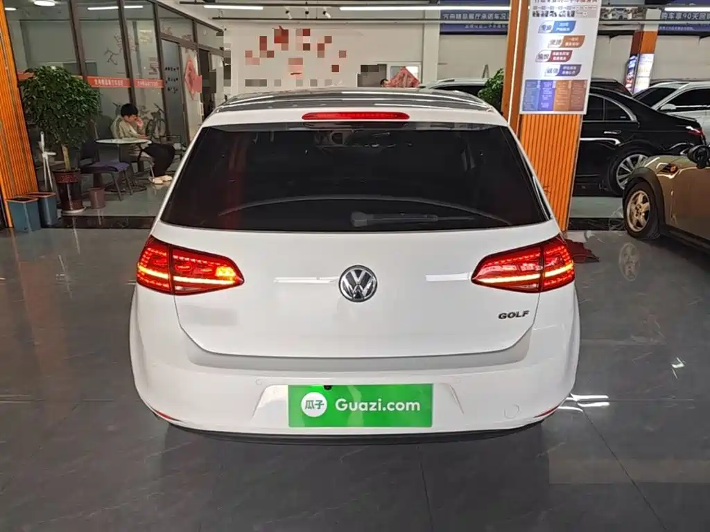 Volkswagen Golf 2016 1.6L Automatic Comfort фото 6