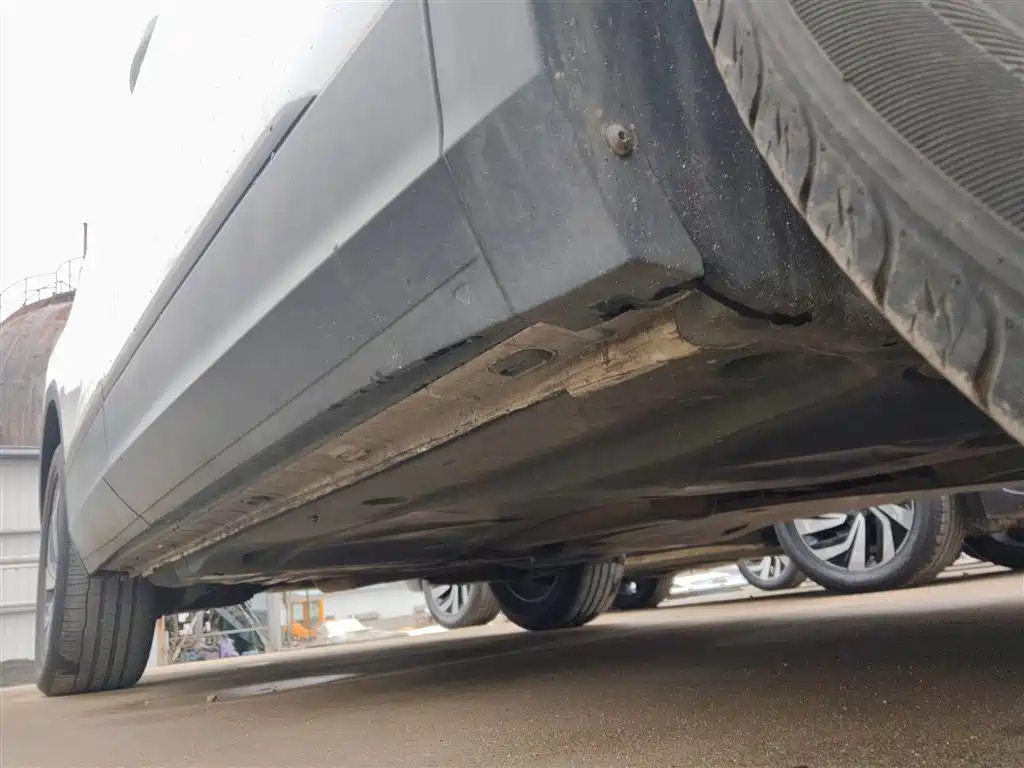 Volkswagen Tiguan L 2023 330TSI Auto 2WD Comfort Edition фото 16
