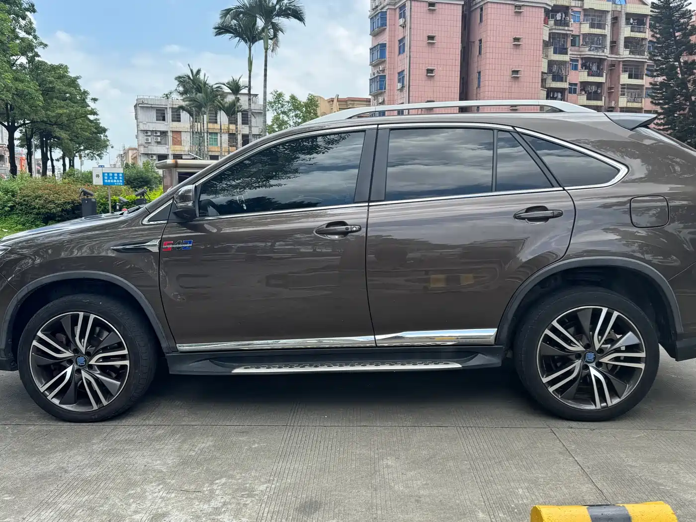 BYD Tang New Energy 2017 Model 2.0T Full-time 4WD Elegance фото 4