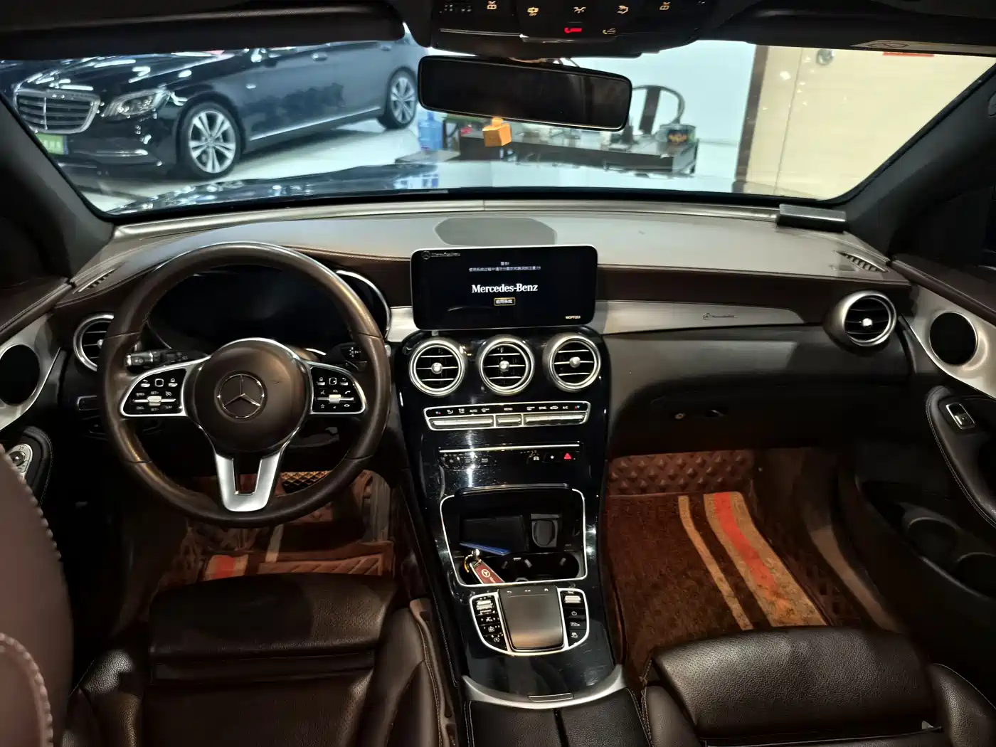 Mercedes-Benz GLC 2020 Facelift GLC 260 L 4MATIC Dynamic фото 5