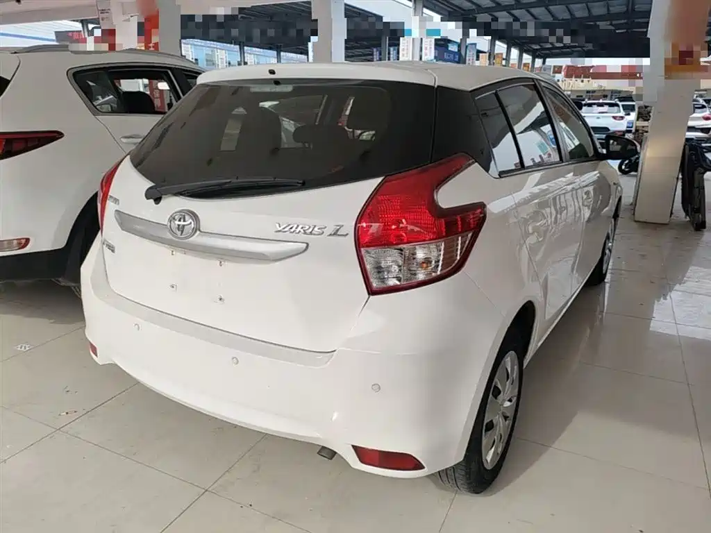 Toyota YARiS L Zhi Xuan 2015 1.5E Auto Charming Edition фото 7