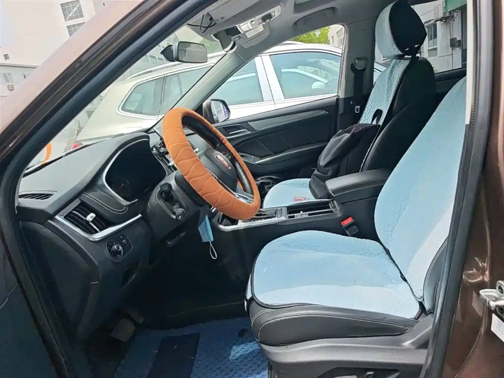 Фото 8 - Roewe RX5